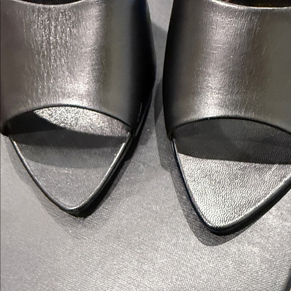 Saint Laurent Heeled Mules - Picture 6 of 8